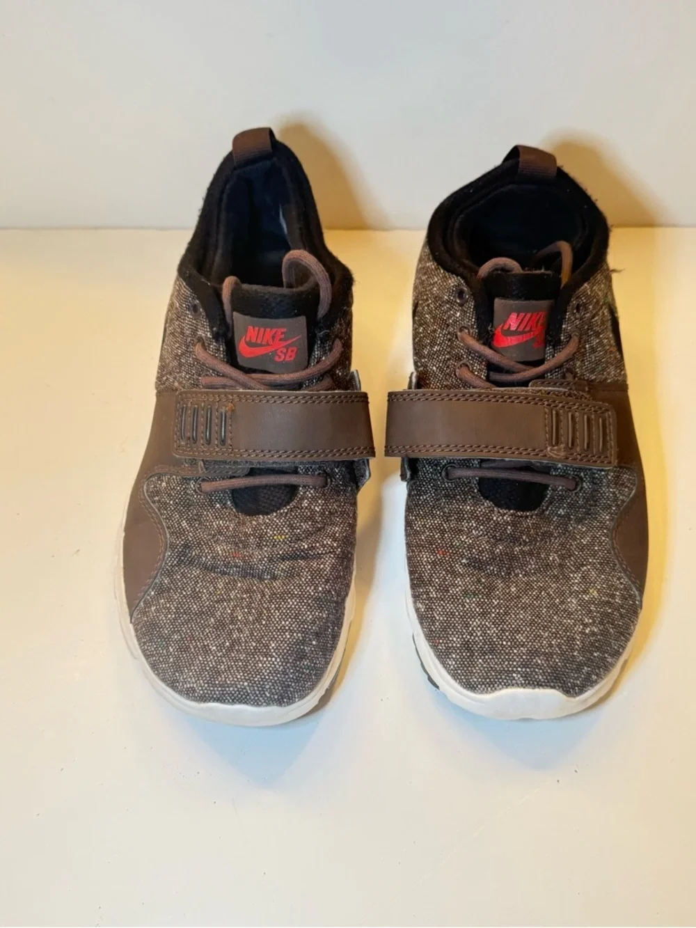 Nike Kids Brown Tweed & Black Strap Sneakers